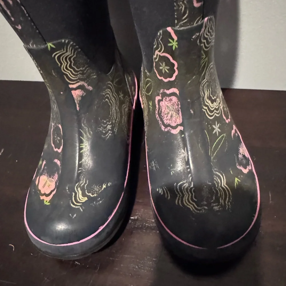 Bogs stylish waterproof